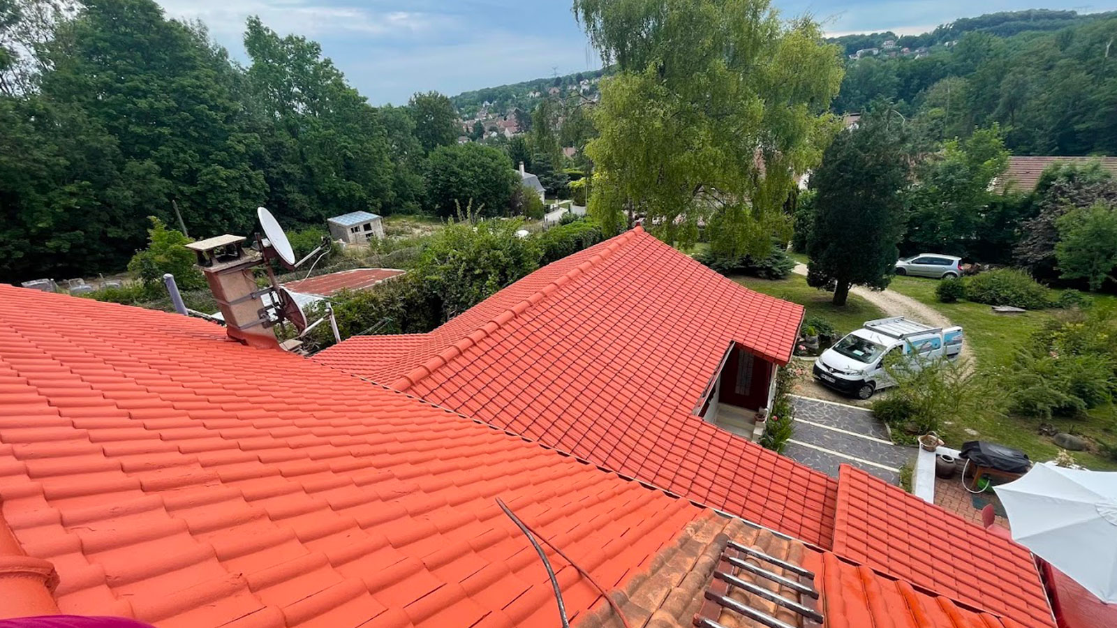 Artisan couvreur pour tous vos travaux de couverture à Colombes - Pierre Ortica Couverture dans les Hauts-de-Seine (92) Artisan couvreur pour tous vos travaux de couverture à Colombes - Pierre Ortica Couverture dans les Hauts-de-Seine (92)